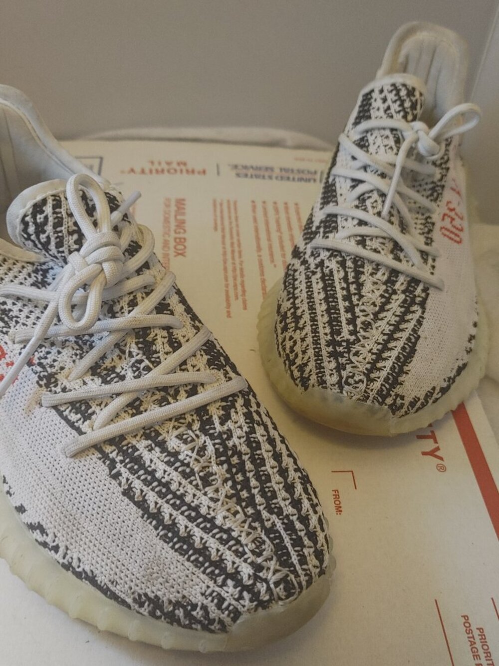Adidas Yeezy Boost 350 V2 Men's Shoe Size 7 Low Zebra 115418166